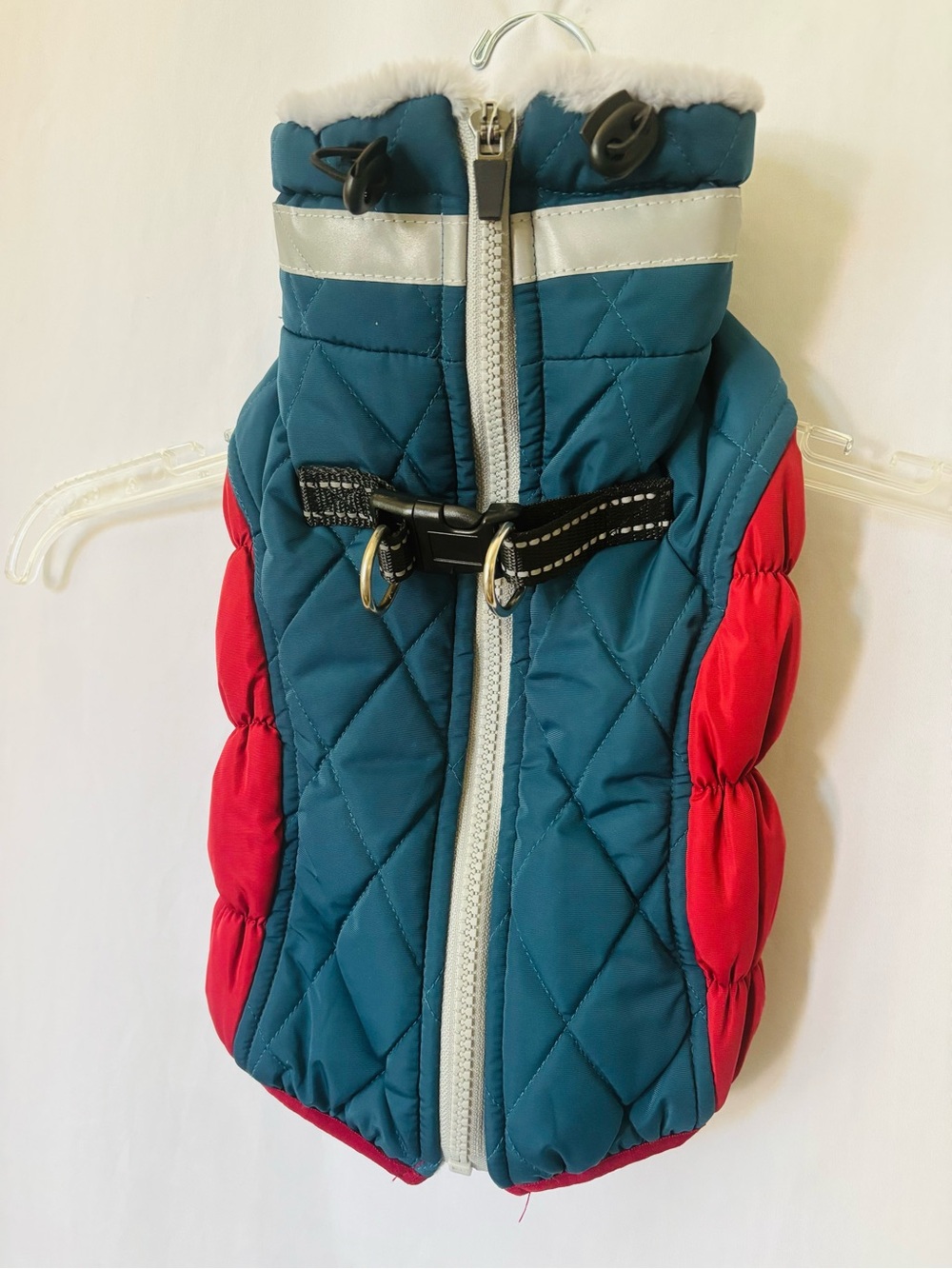 Dog Puffer Coat Harness Vest Small Faux Fur Quilted NWT